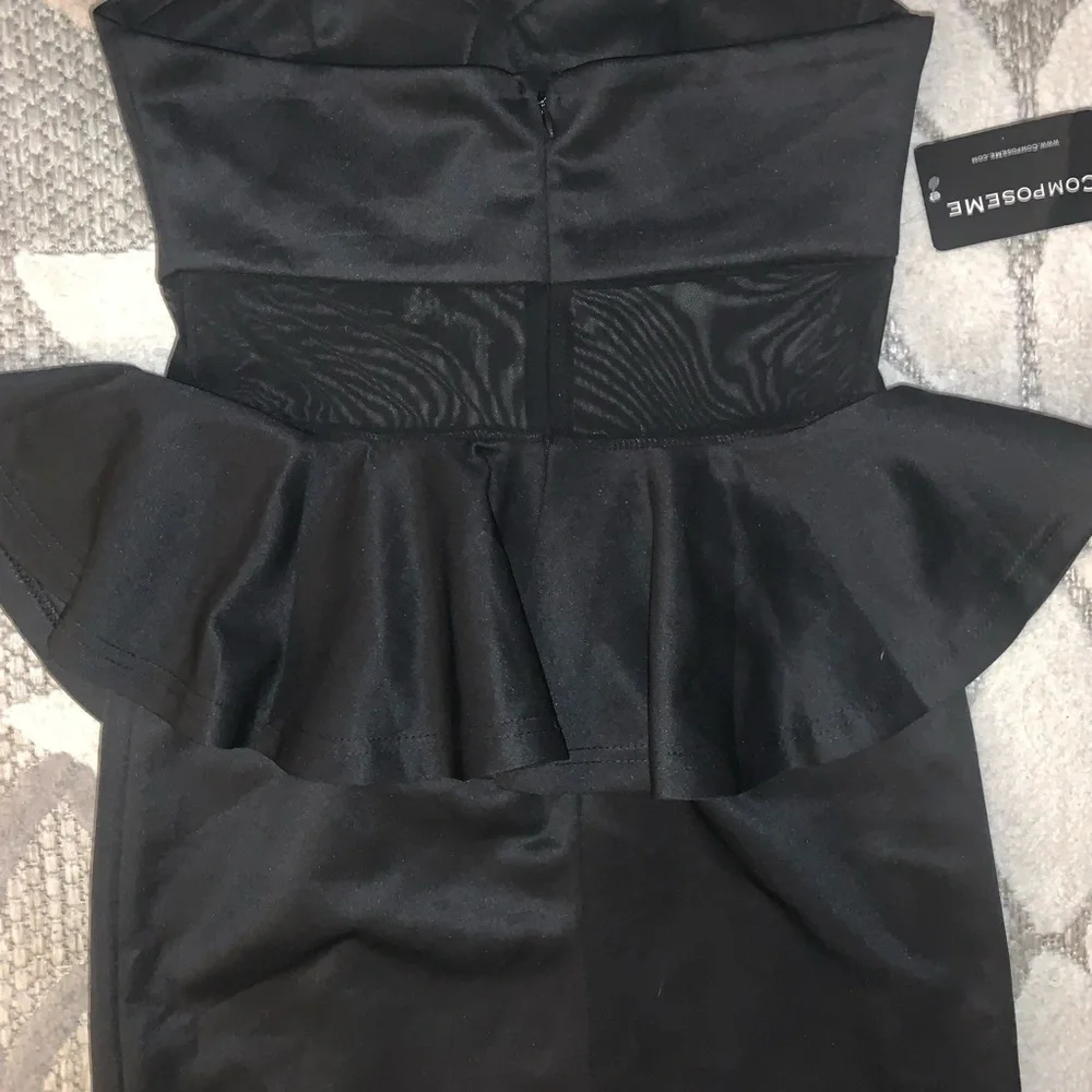 Dress - Picture 4 of 4